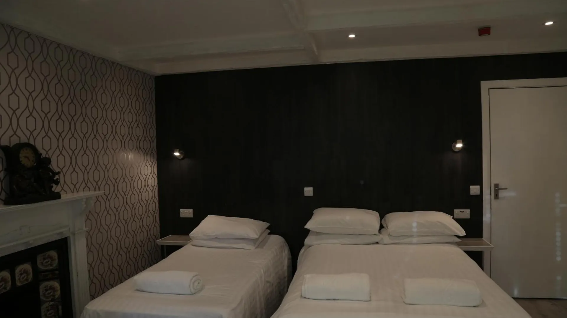 Debden Guest House Hillingdon 3*,  United Kingdom