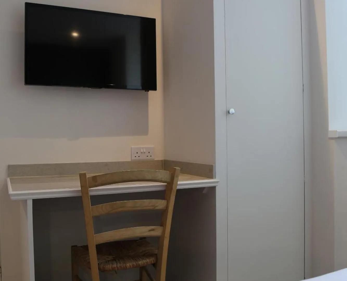 Bed & Breakfast Debden Guest House Hillingdon