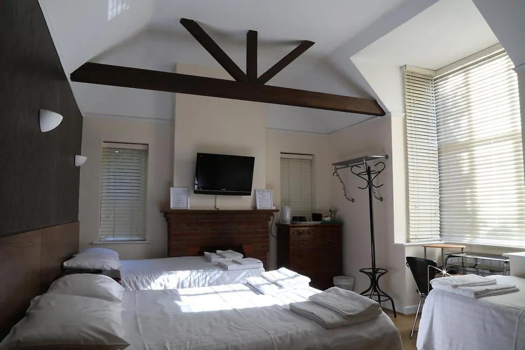 Debden Guest House Hillingdon 3*,  United Kingdom