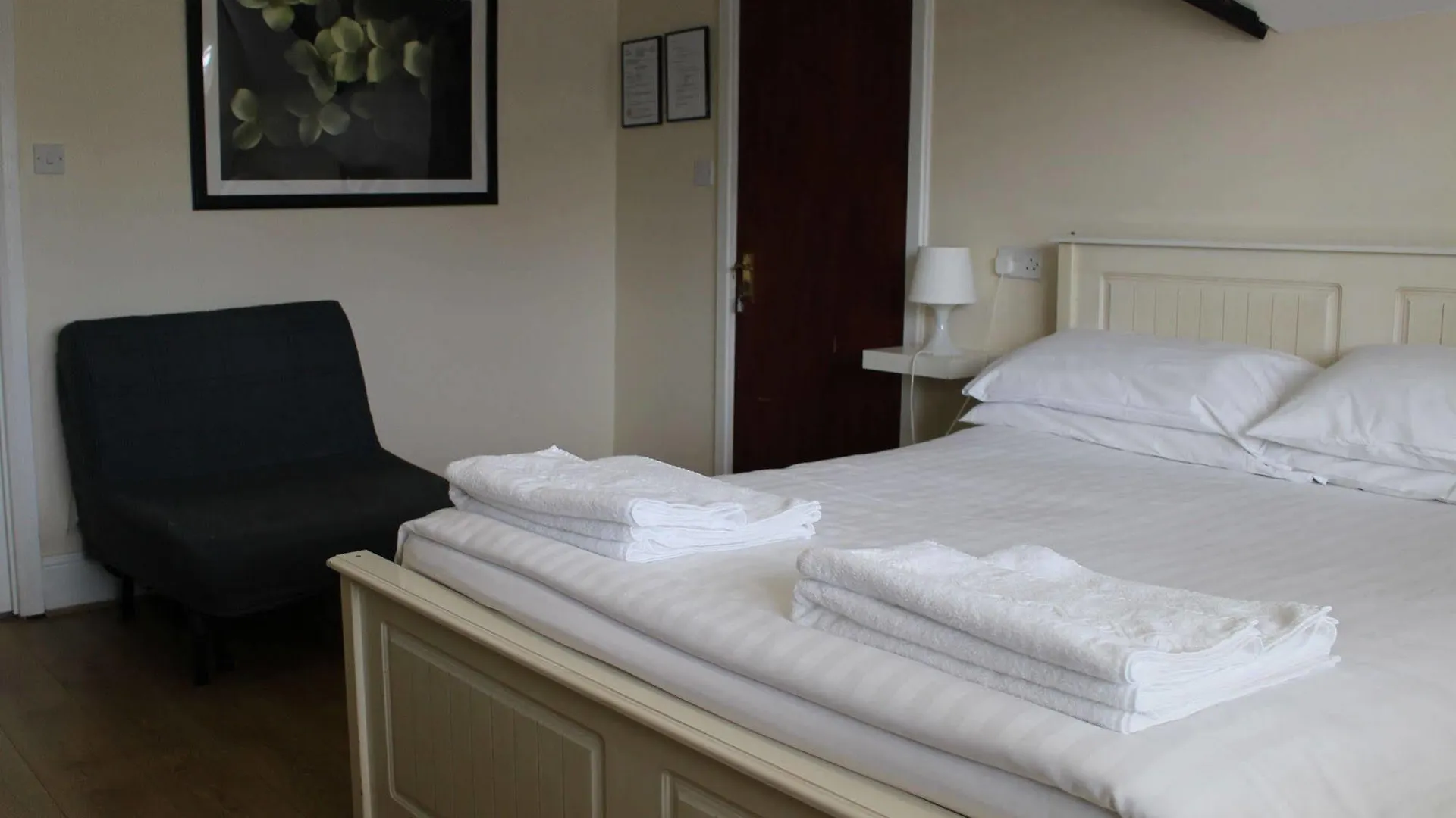 Debden Guest House Hillingdon 3*,  United Kingdom